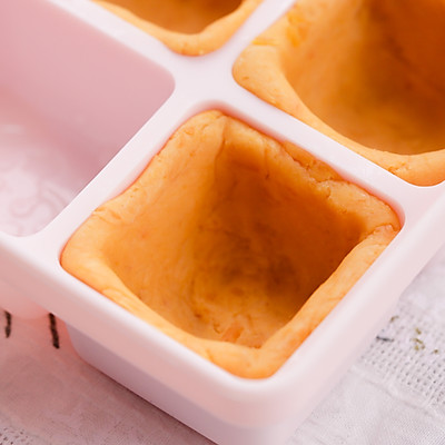 一道中式改良版的紅薯布丁，老人寶寶都能吃的小布丁